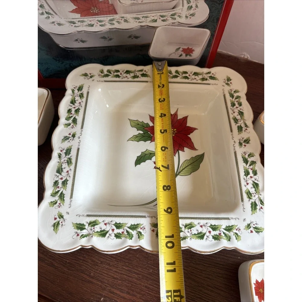 Holly Holiday Home for the Holidays Footed Section Bowl Including 4 Serving Bowl